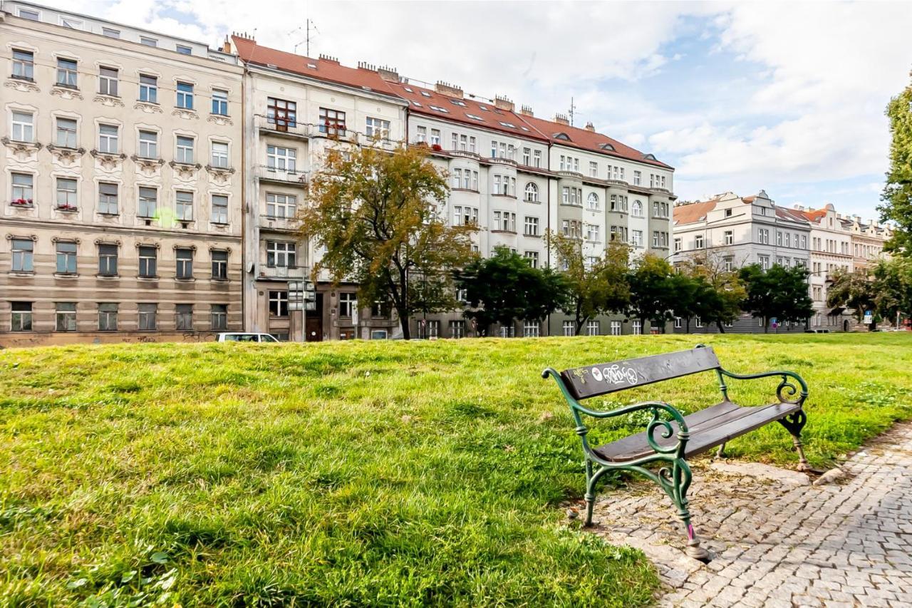 Attic Apartment On Waterfront / View / Netflix Praga Exterior foto