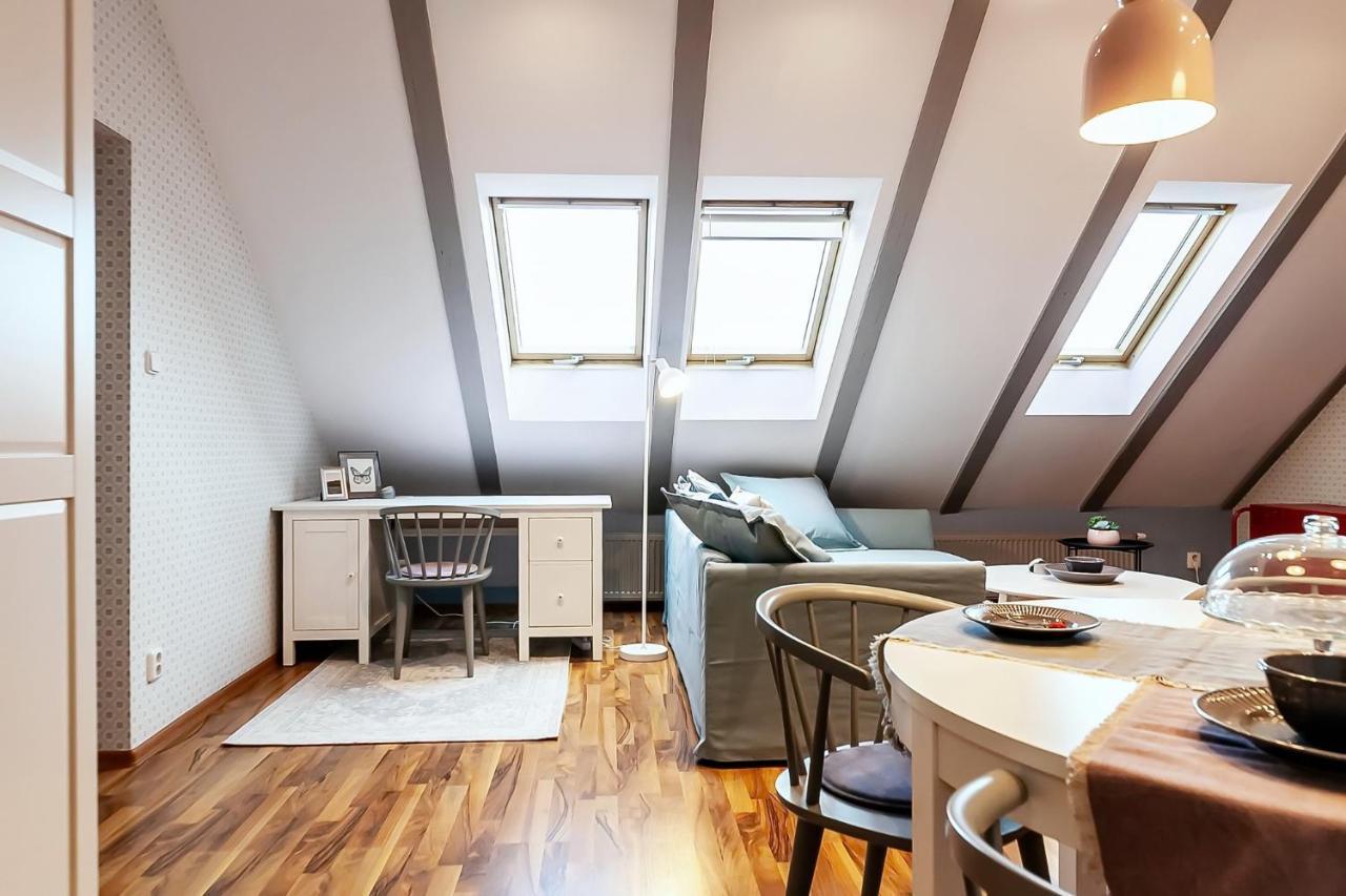 Attic Apartment On Waterfront / View / Netflix Praga Exterior foto